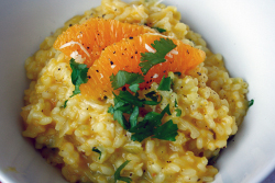 blog_Orangen-Ingwer-Risotto2_web Hier leuchtet der Reis mit den Orangen um die Wette!